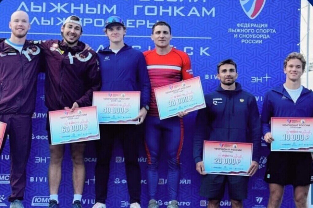 Лыжная сборная Ленобласти освежила мышечную память, встав на лыжероллеры