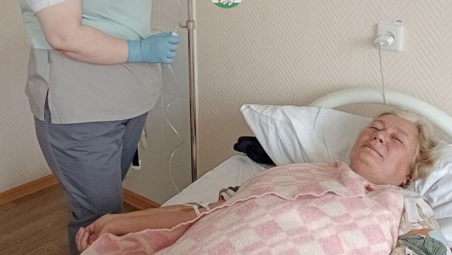 Мать 35 детей потеряла сознание на награждении сына на Урале