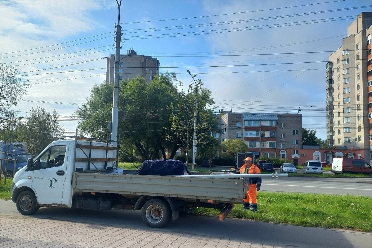 В Великом Новгороде установят знаки, ограничивающие движение электросамокатов