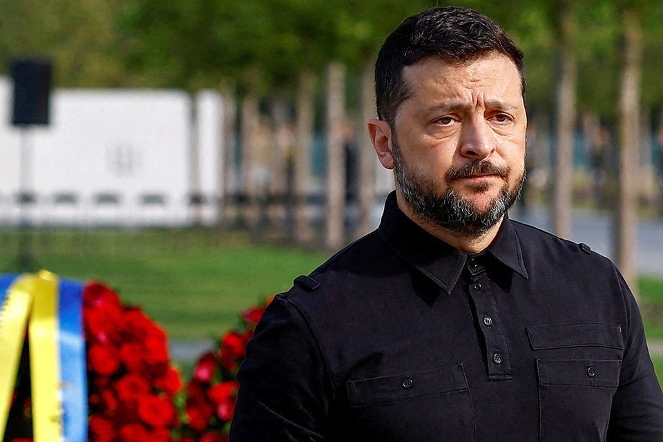 Зеленский орал и требовал уволить: "просрочка" пришел в ярость из-за залога за Ермака