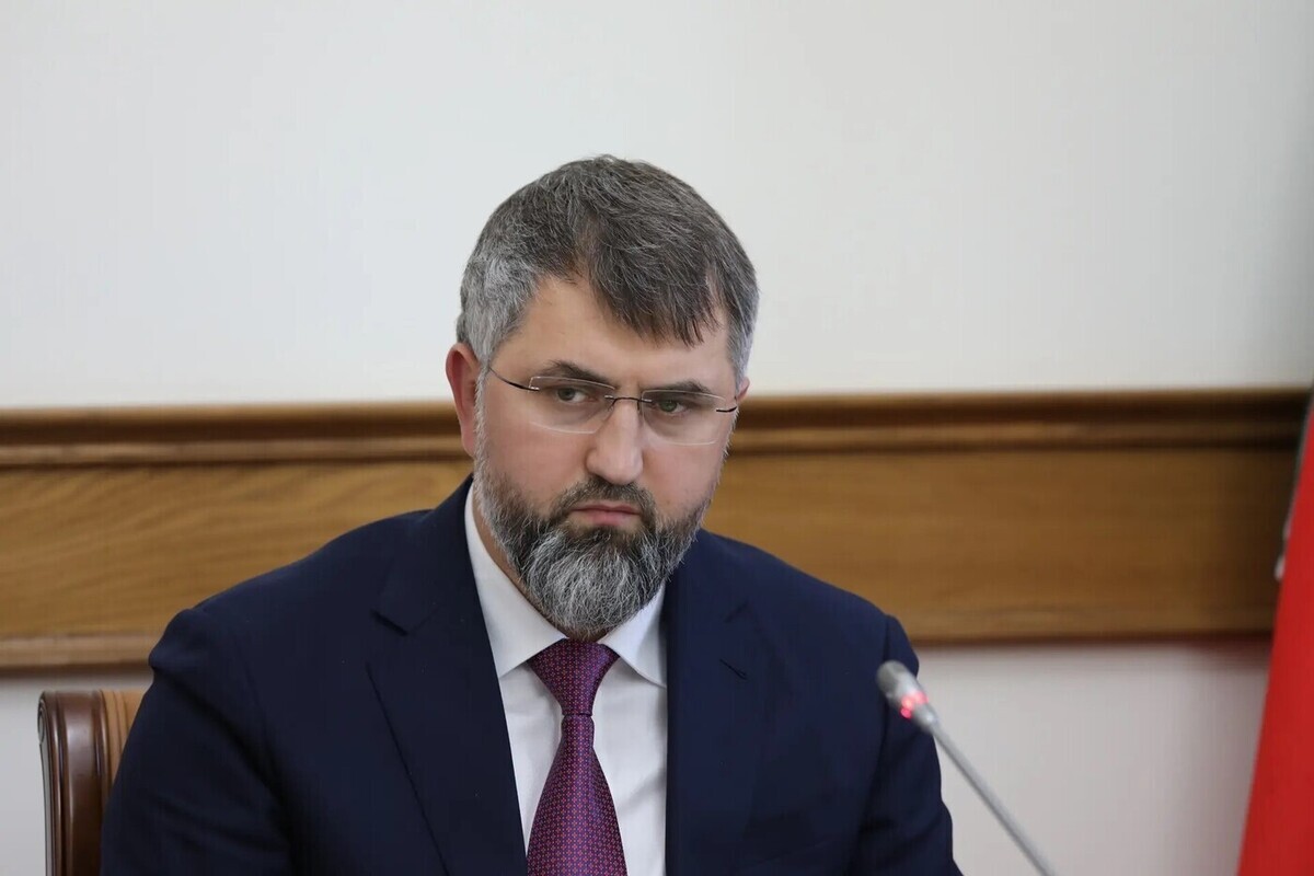 Премьер Дагестана поручил активнее привлекать молодежь к «Пушкинской карте»