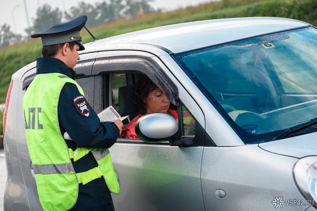 В Кузбассе нерадивые автовладельцы лишились более полумиллиона рублей штрафов благодаря бдительности граждан