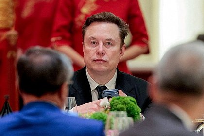 Маск предрек крах США