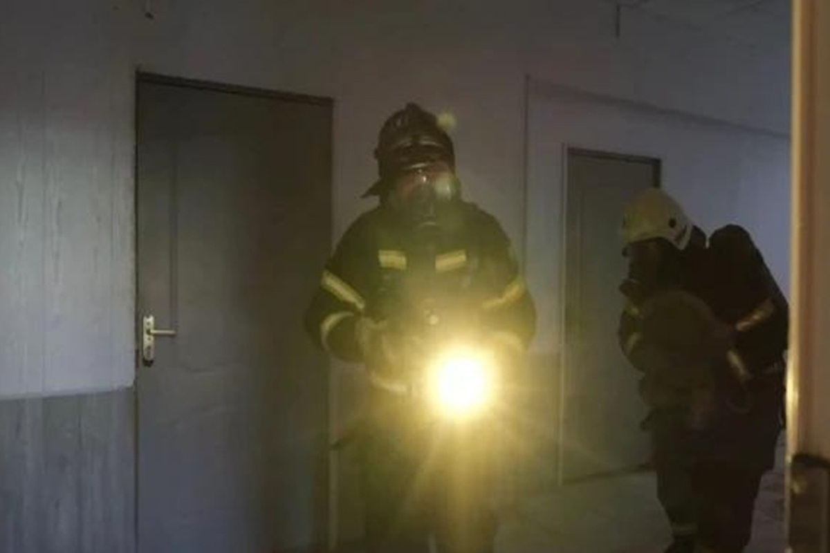 В учебном учреждении Элисты провели пожарные учения