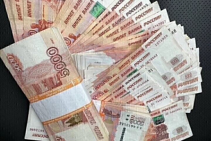 Жительница Ленобласти продала квартиру и отдала мошенникам почти 9 млн рублей