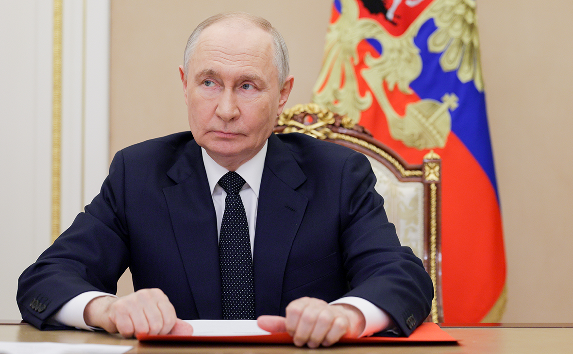 Песков анонсировал совещание Путина с членами Совбеза