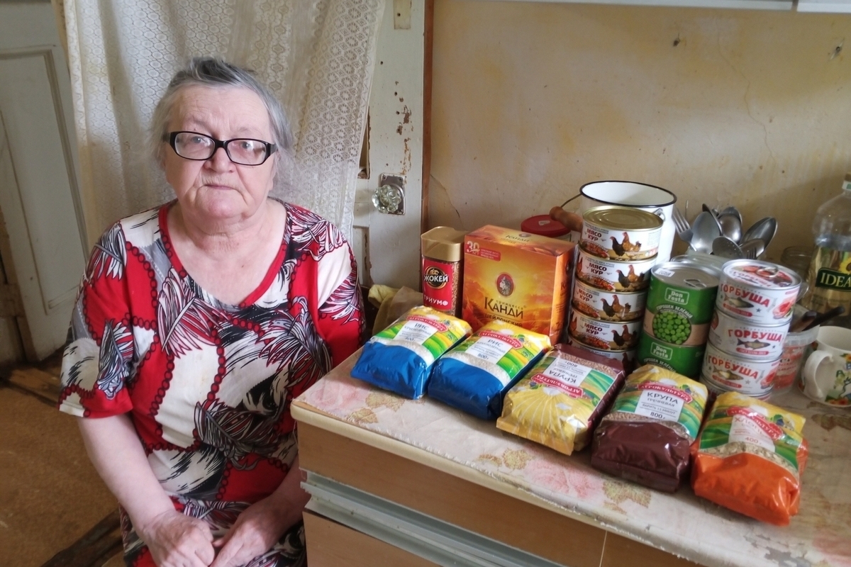 До конца августа 300 продуктовых набора доставят нуждающимся пожилым жителям Карелии