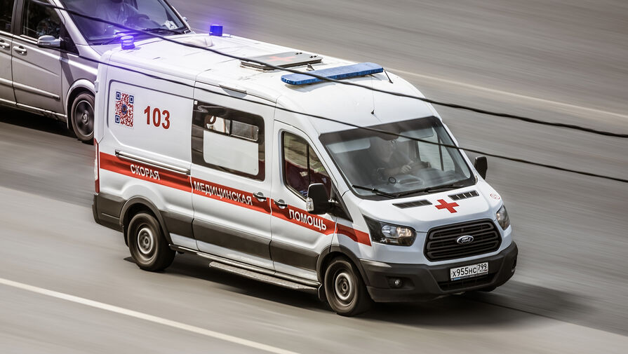 Россиянка застряла в ванной на 12 часов и едва не лишилась руки