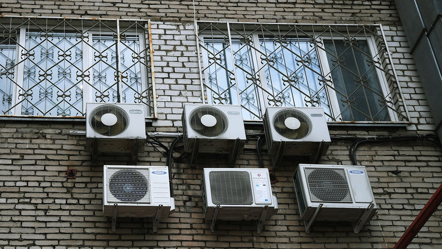 Двухлетний ребенок не выжил после удара током от уличного кондиционера в Ростовской области