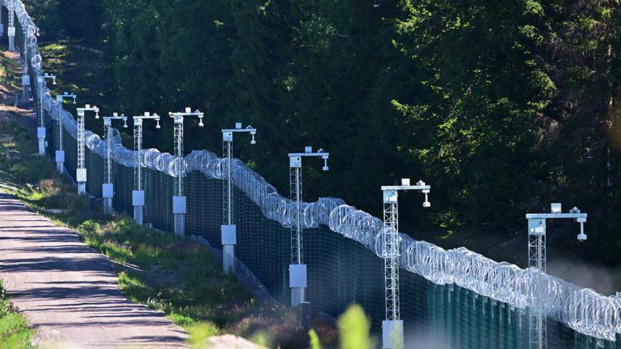 Финляндия почти завершила строительство забора на границе с Россией