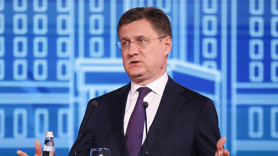 Новак поручил продолжить работу по насыщению топливного рынка