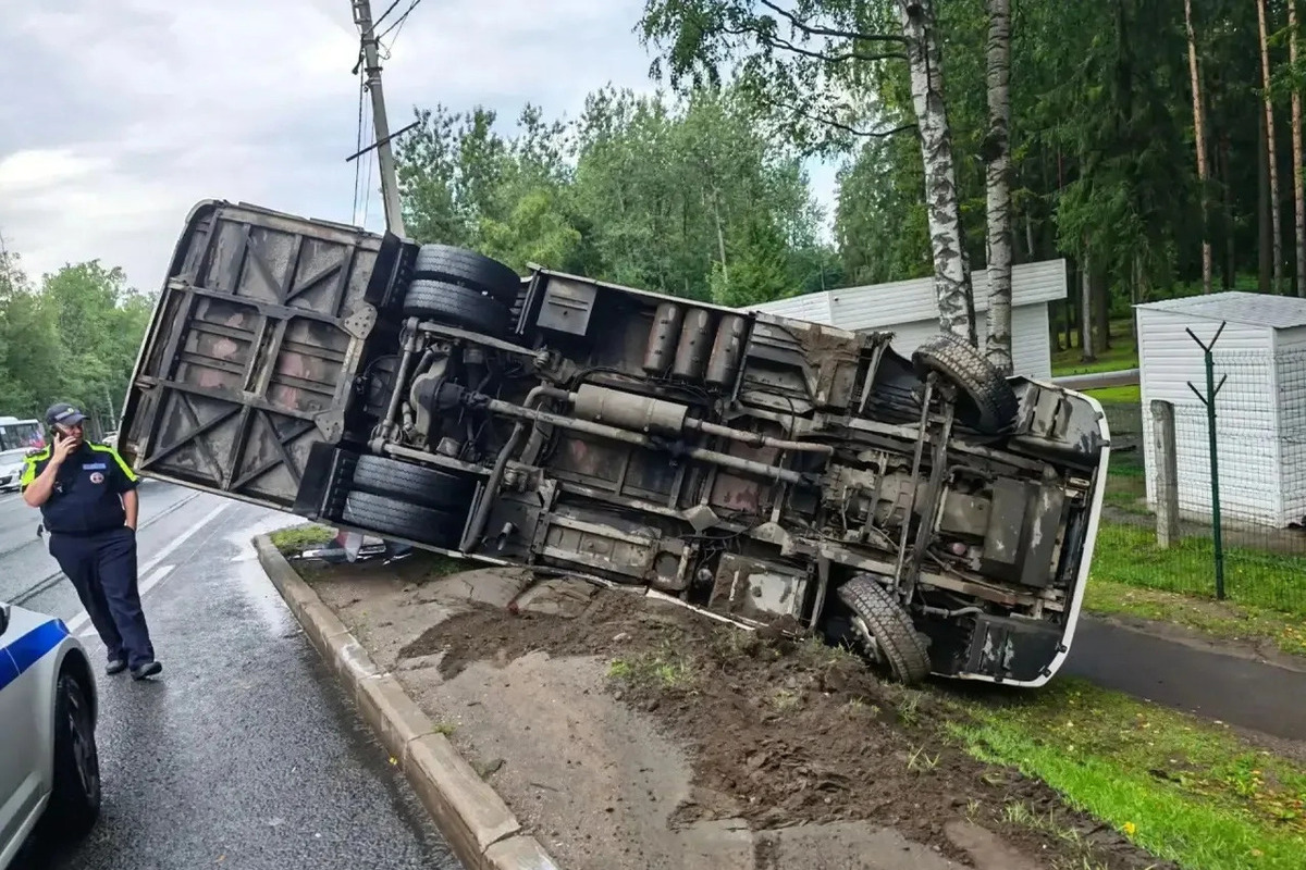 Во Всеволожском районе возбудили уголовное дело после ДТП с рейсовым автобусом