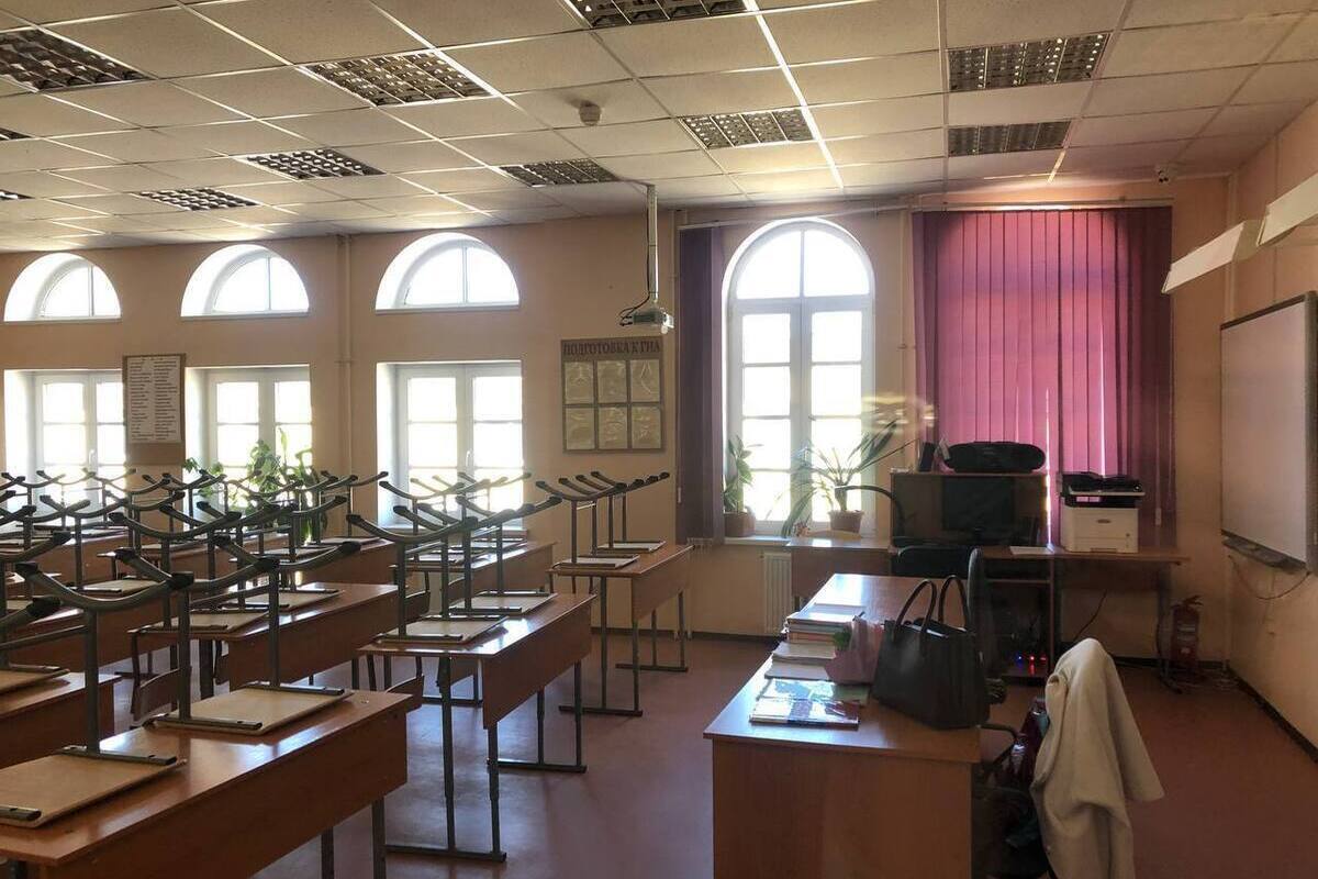 Не сдавших ОГЭ петербургских школьников бесплатно обучат рабочим профессиям