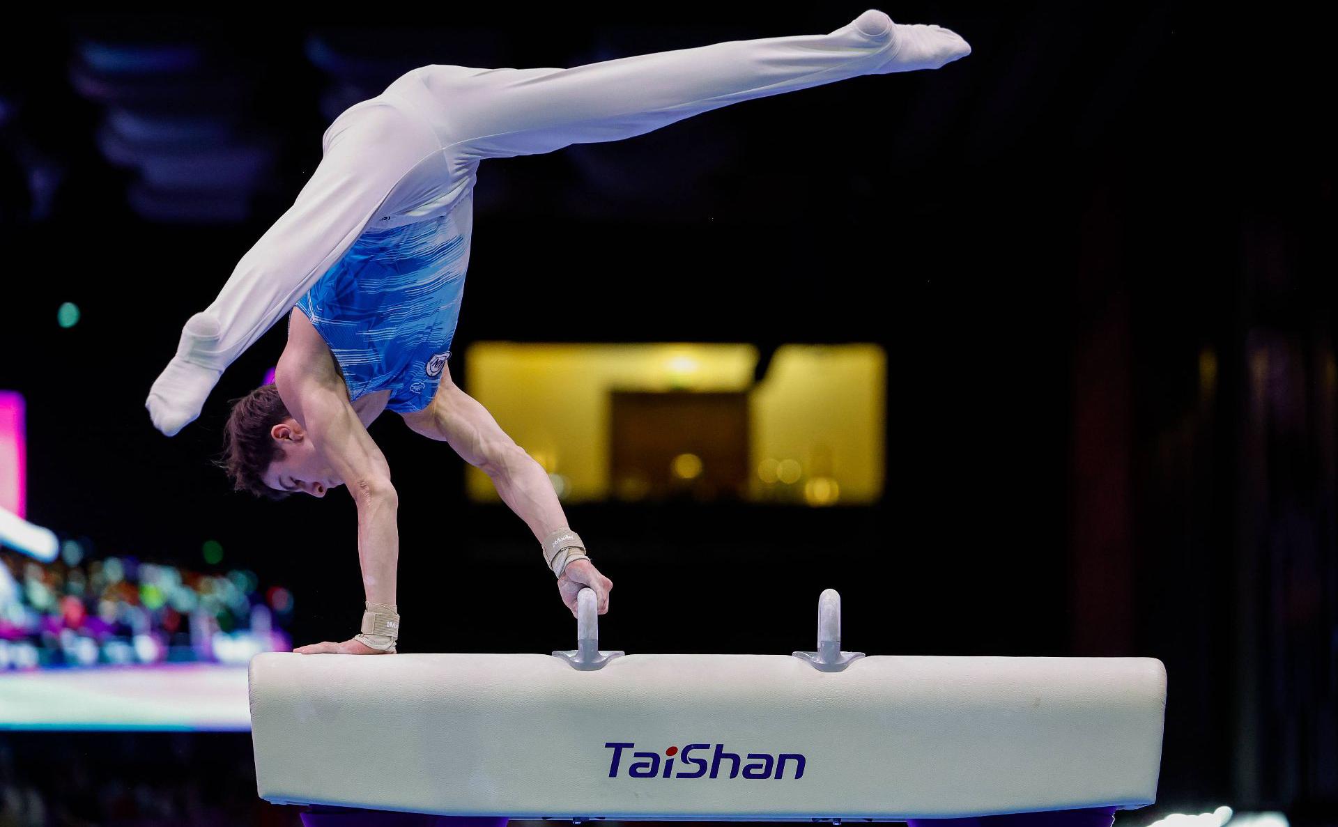 Российский гимнаст упустил золото чемпионата Европы в вольных упражнениях