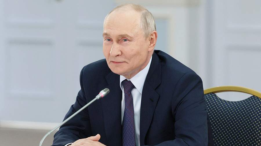 Путин поприветствовал юных спортсменов словами «Физкульт-привет»