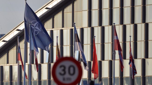 Страны НАТО готовы платить за присутствие войск США в Европе, пишут СМИ