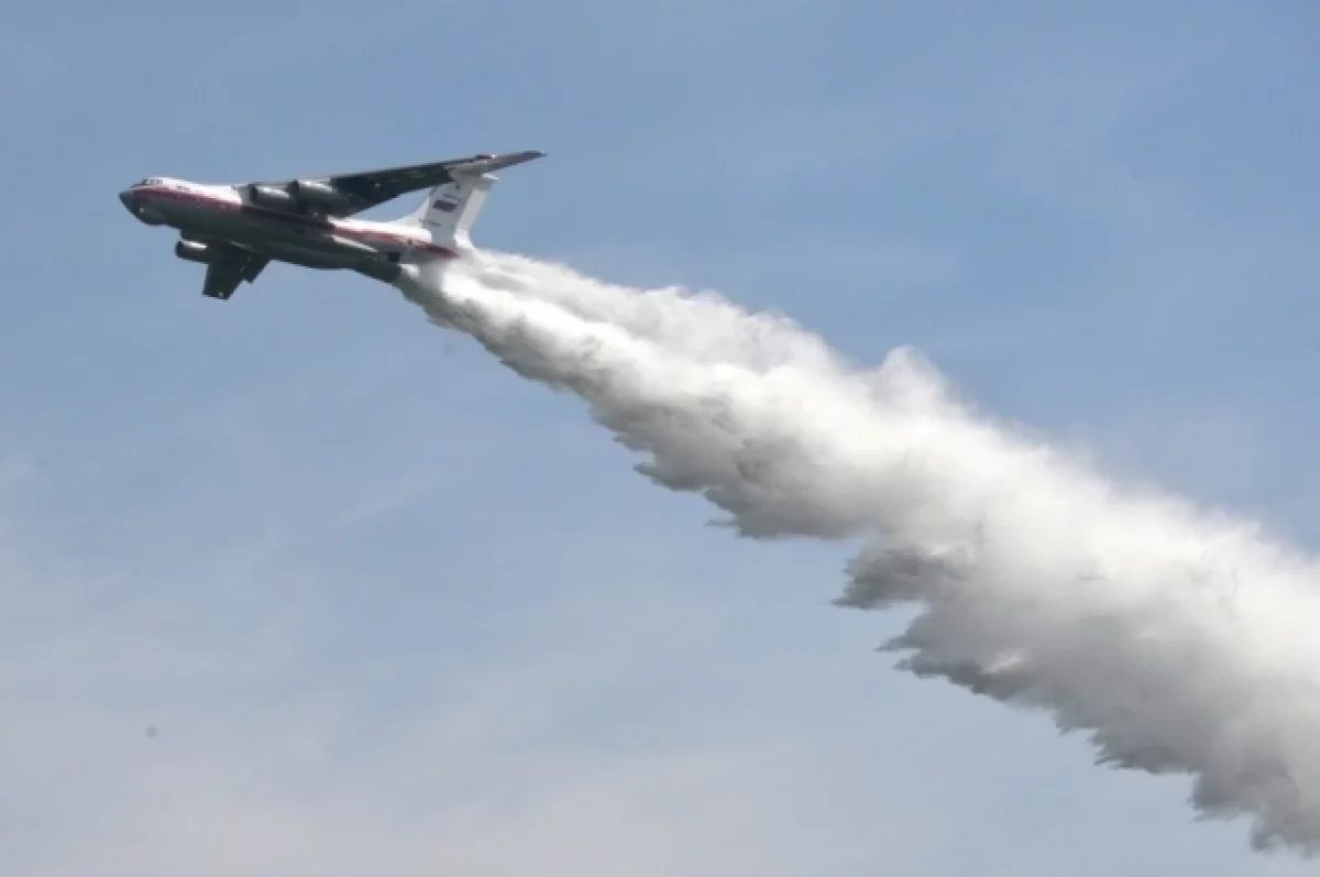 Ил-76 МЧС России подавил крупные очаги возгорания в Сербии