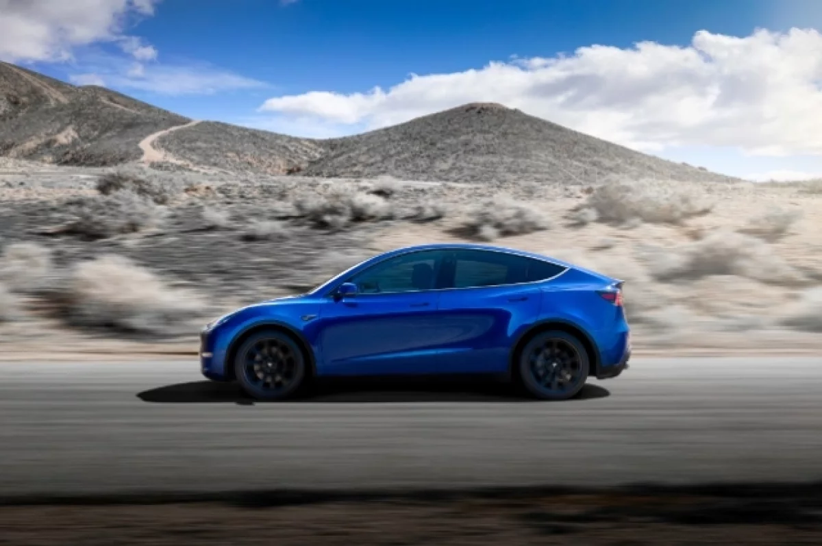 Tesla отзывает 20 тысяч автомобилей в США из-за слишком яркого света фа?