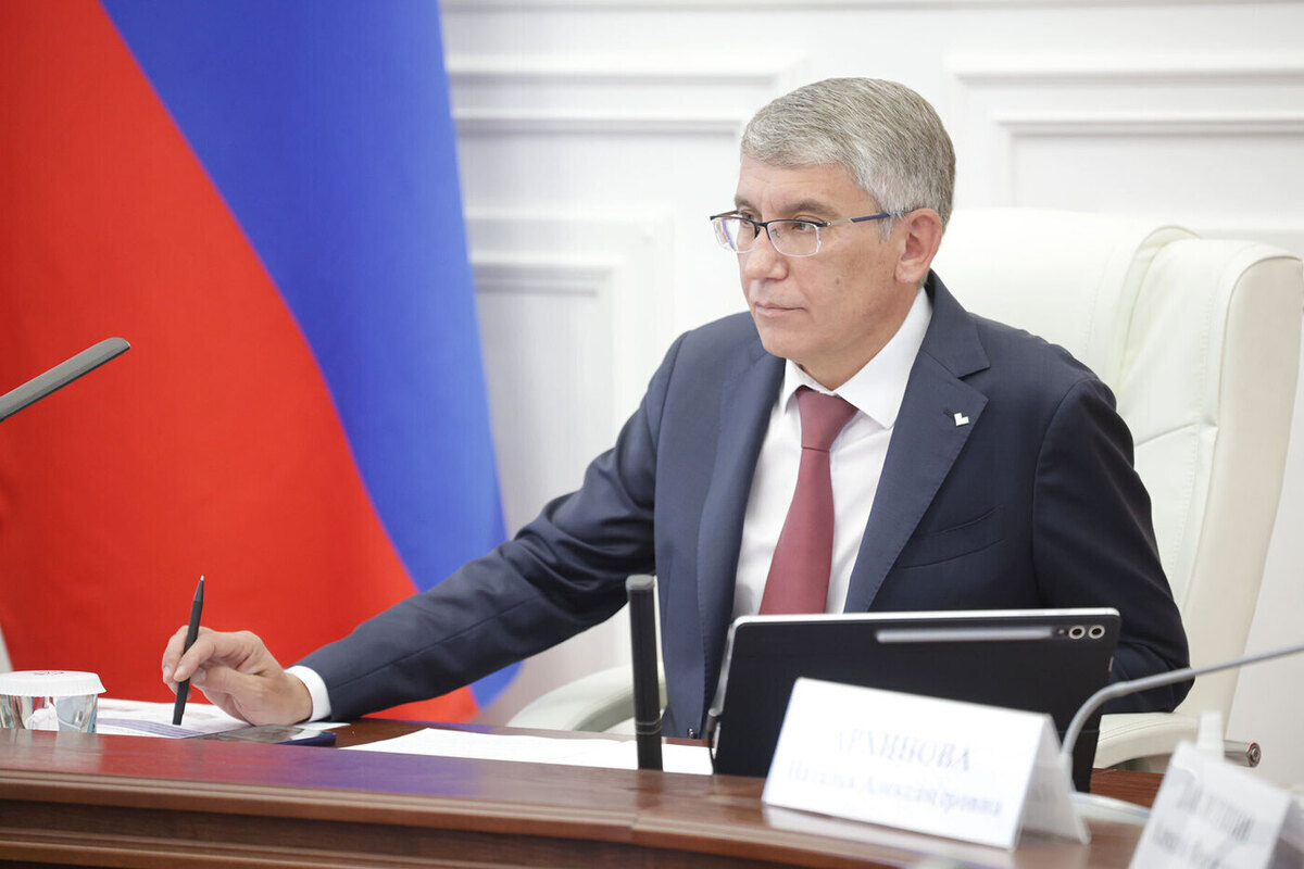 Миляев: Пусть флаг будет для нас источником силы и отваги