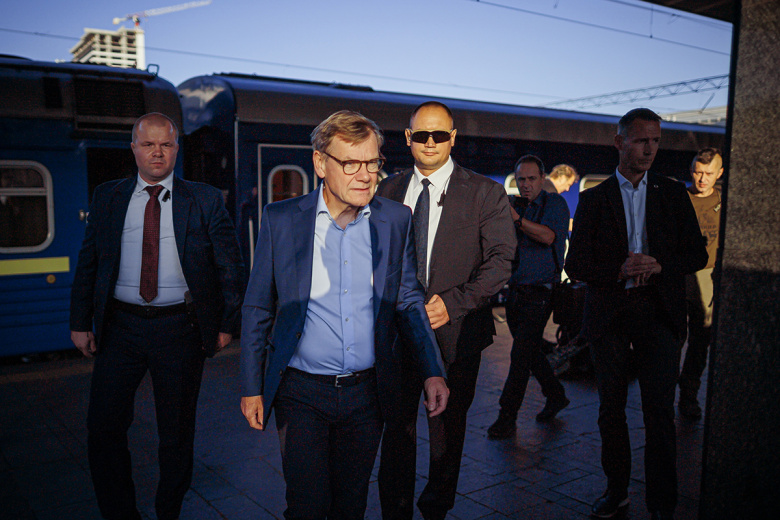 Глава МИД Германии неожиданно приехал в Киев