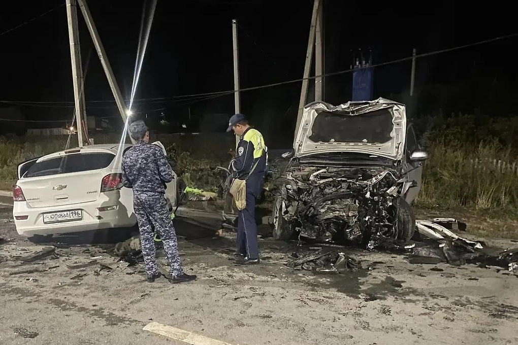 В Оренбургской области в ДТП погибла водитель и 15-летний пассажир