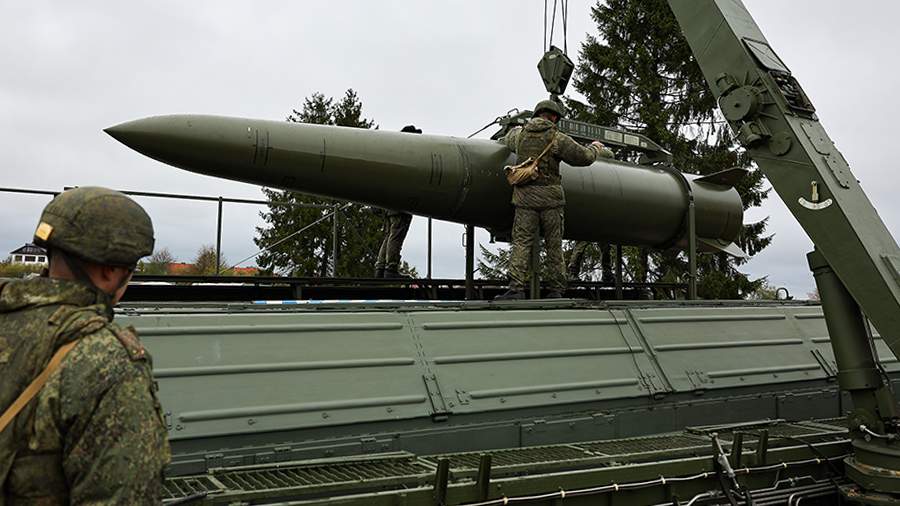 Армия России поразила военный аэродром и объекты энергетики Украины