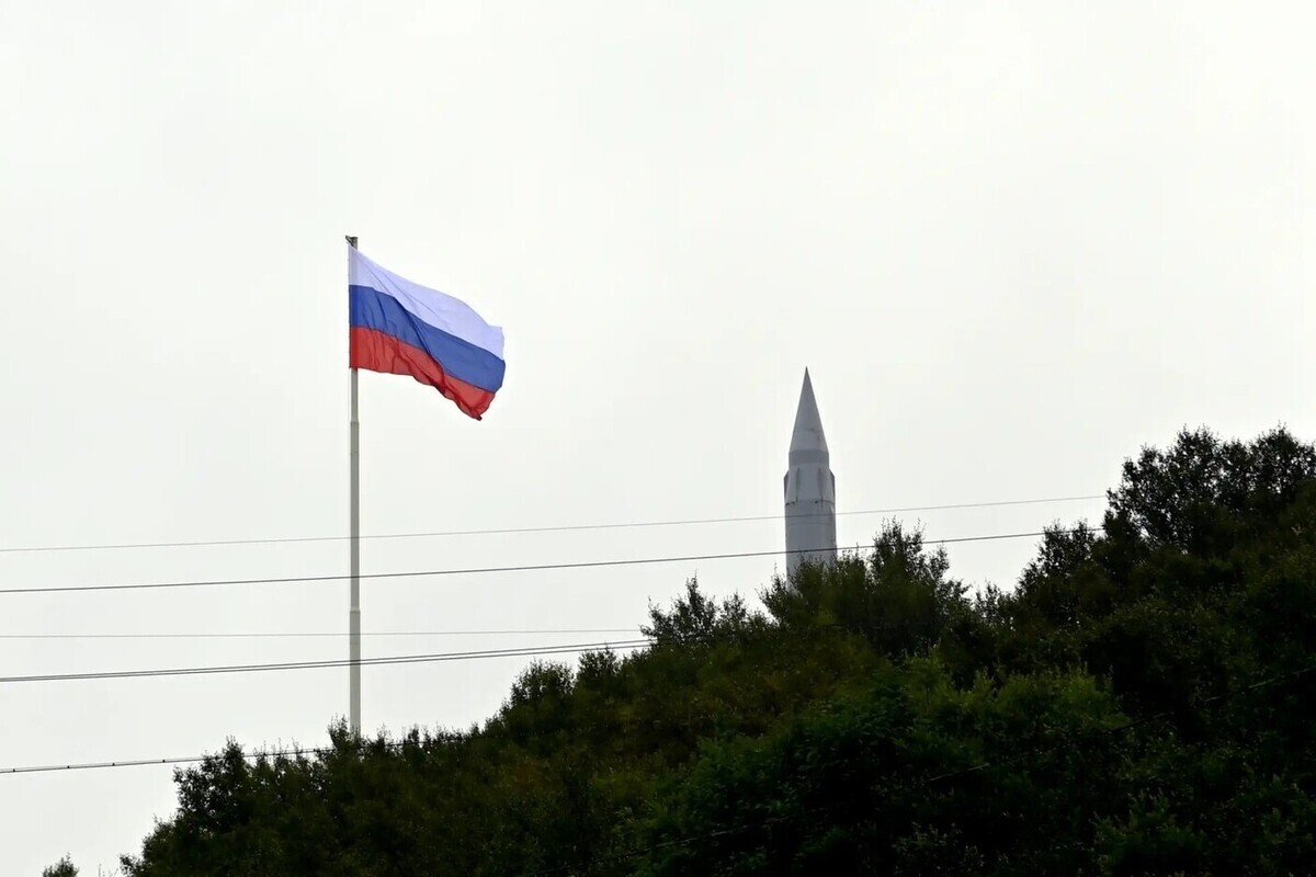 На мысе Алыш в Североморске вручили паспорта юным североморцам под флагом России