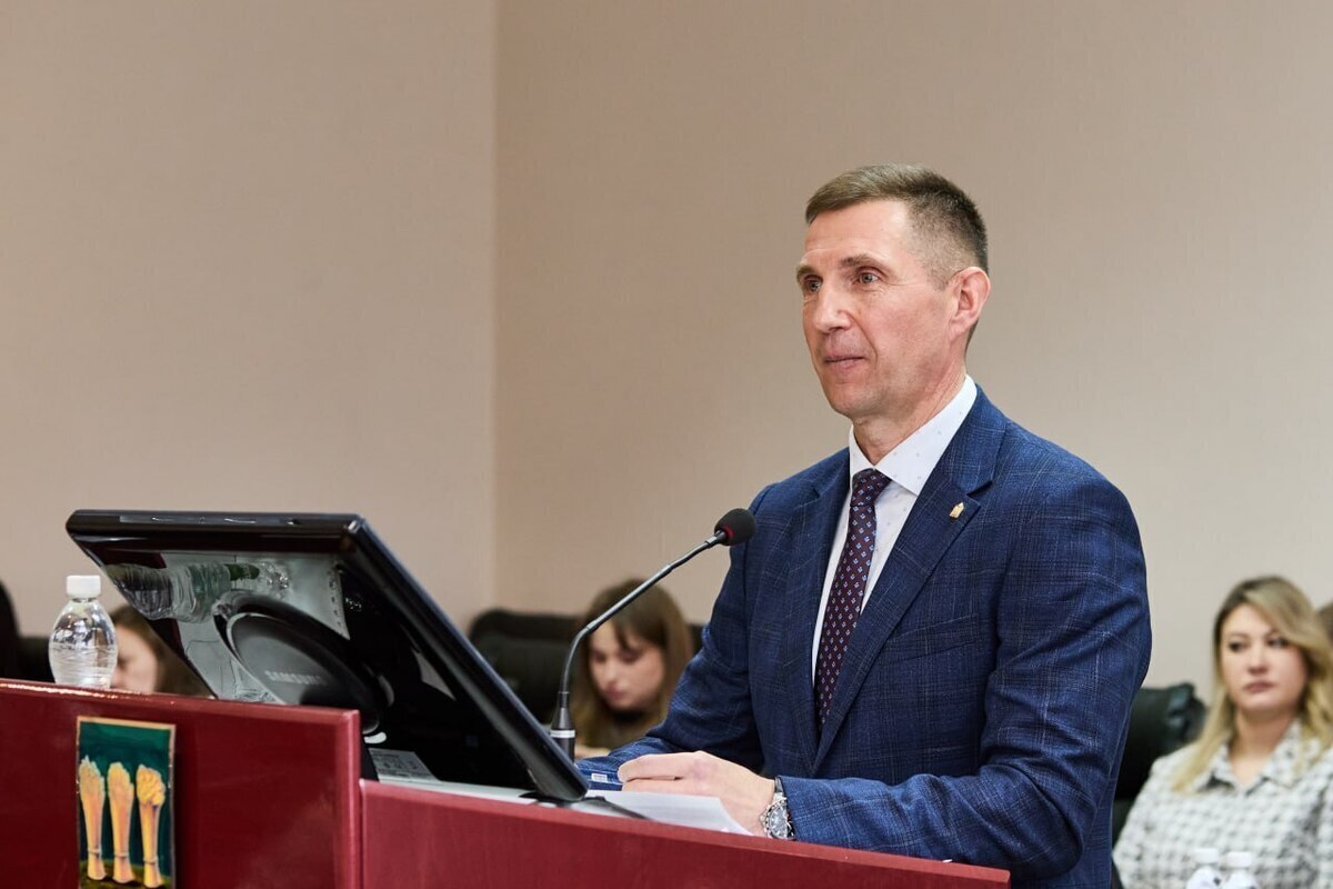 Глава Пензы поздравил горожан с Днем флага
