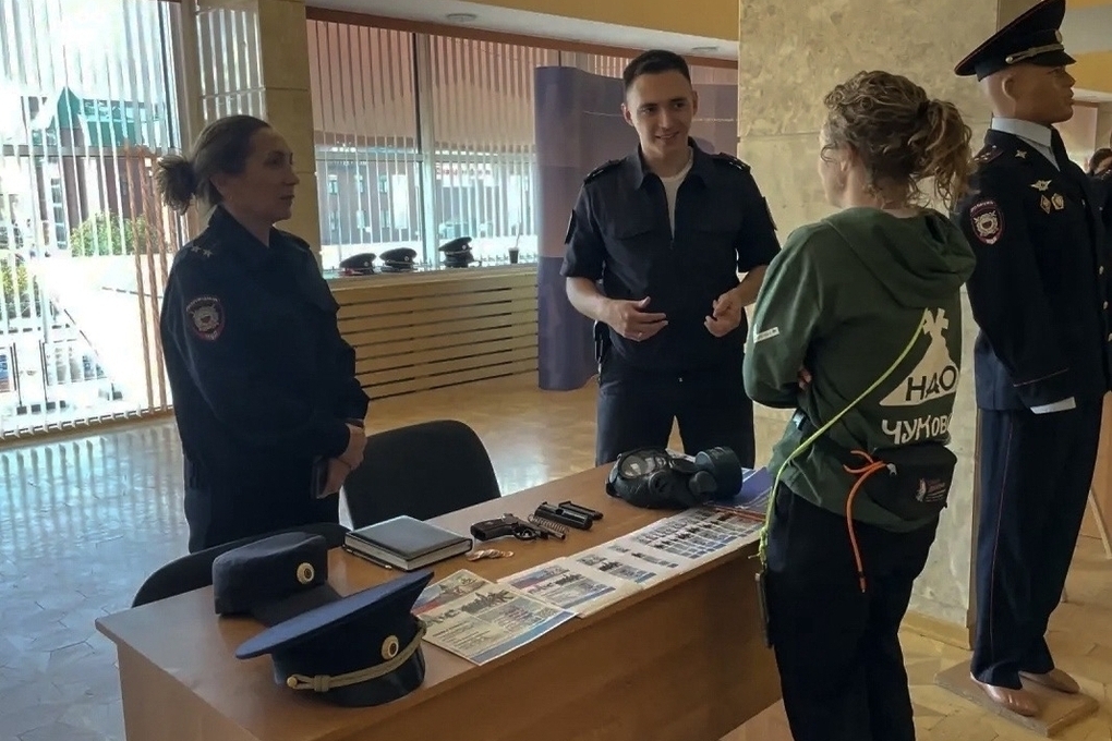 Полицейские НАО провели соревнования на ярмарке вакансий