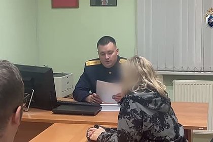 Столкнувшая трехлетнюю дочь с девятого этажа россиянка попала на видео