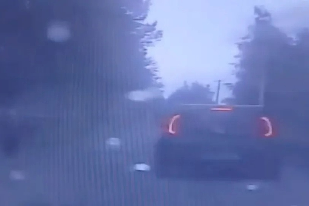 В Рыжиках полицейские 8 раз выстрелили в авто пытавшегося удрать пьяного гонщика