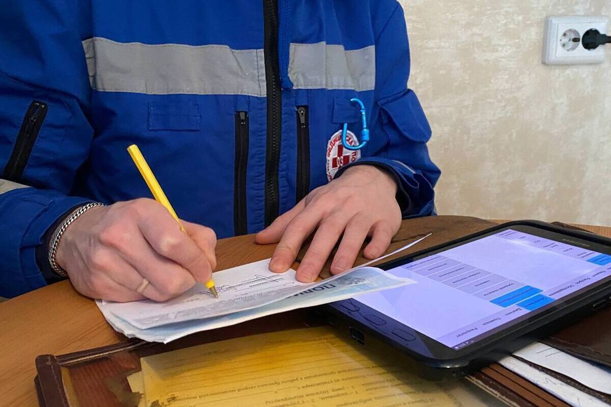 Напавшую на фельдшера в Кудрово женщину могут оштрафовать, арестовать или привлечь к работам