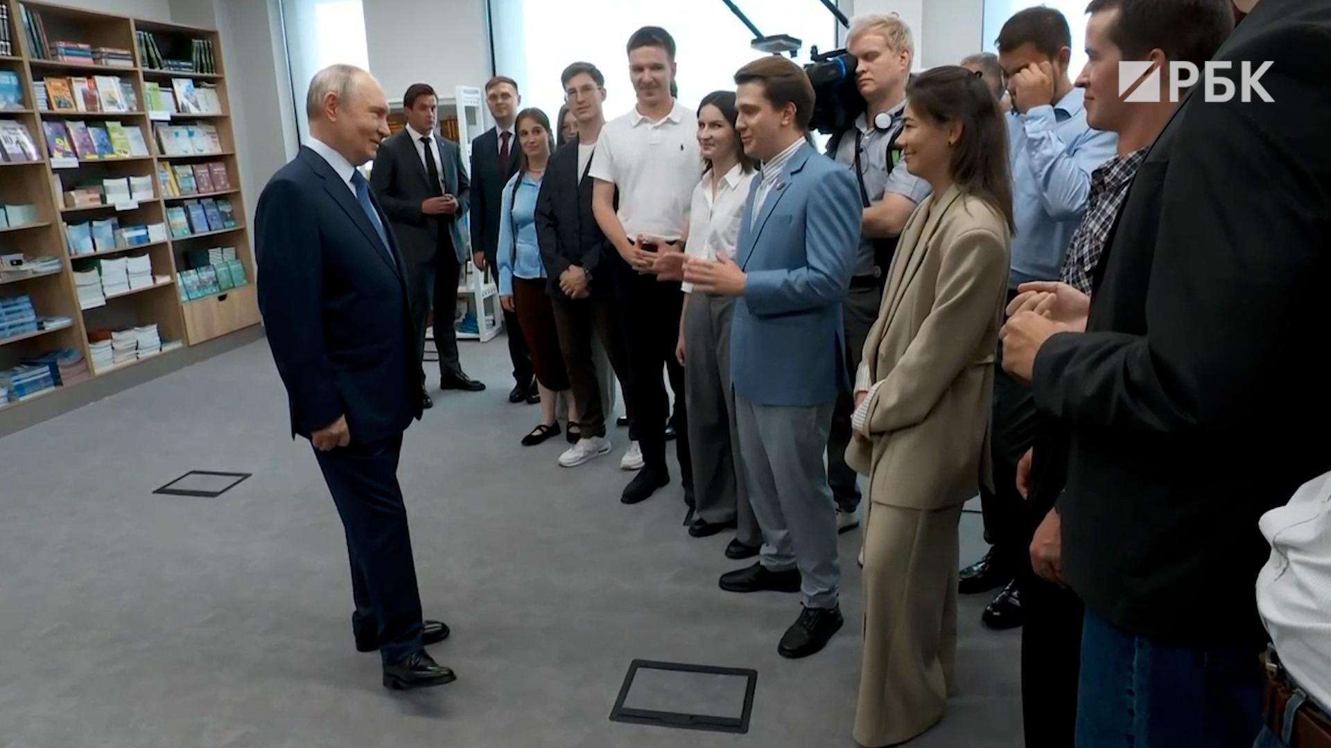 Путин призвал учить детей в эпоху ИИ думать самостоятельно