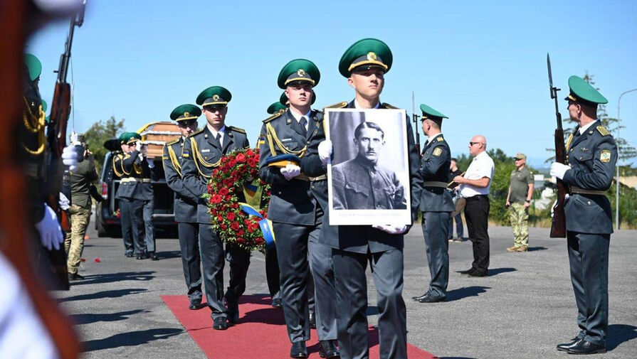 Израиль осудил перезахоронение пособника нацистов Коновальца в Киеве