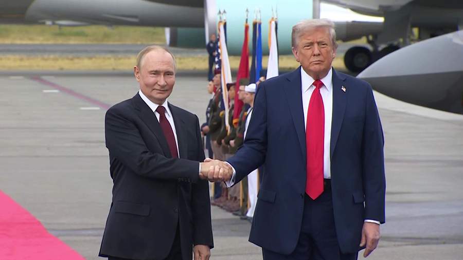 Посланник Трампа рассказал о просьбе Путина передать от него символическую шайбу