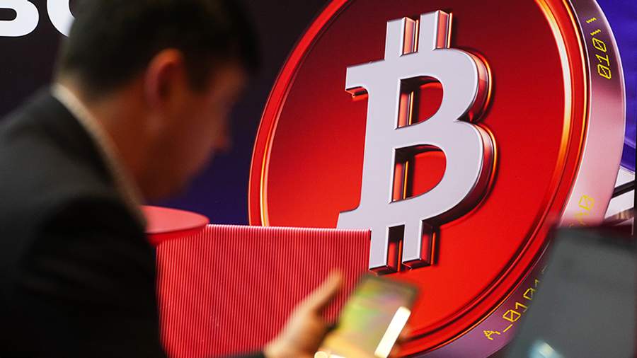 ЦБ включил в перечень доступных к публичному обращению криптовалют Bitcoin