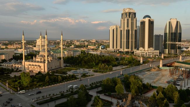 В аэропорту Грозного открыли новую взлетно-посадочную полосу