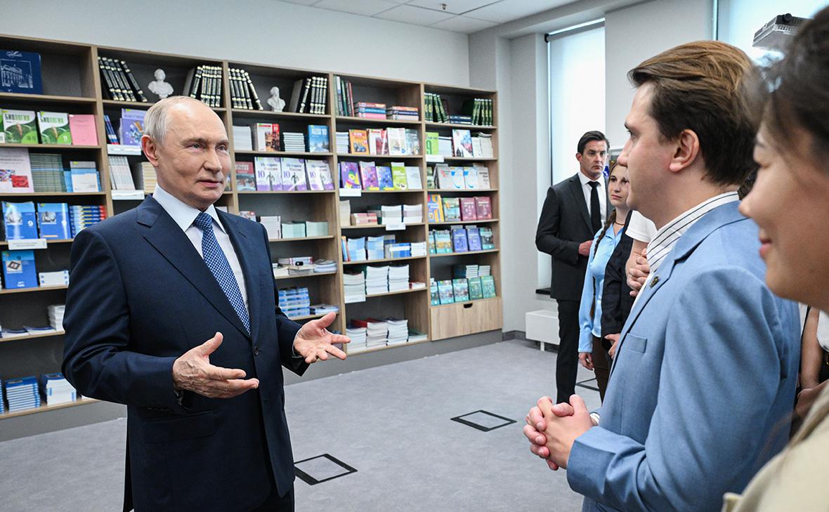 Путин заявил, что ученые живут дольше других людей