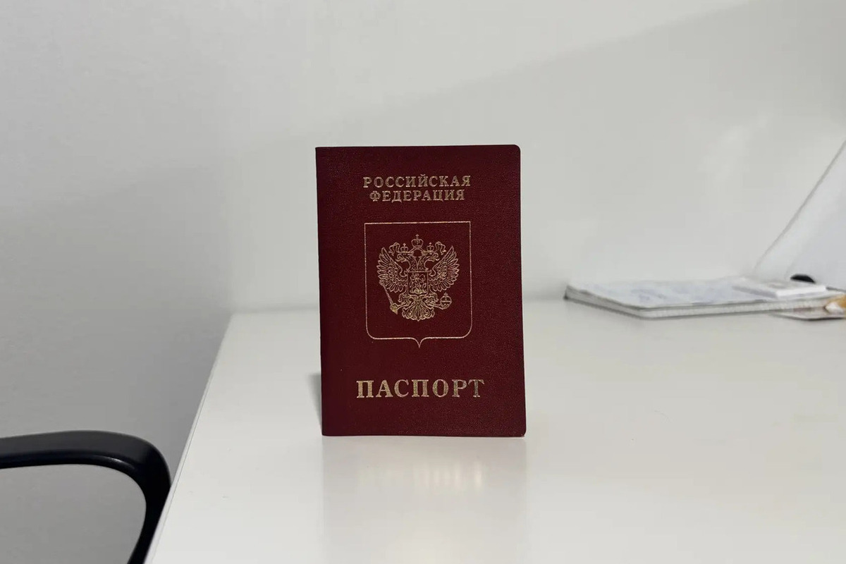 Лучшие школьники Калининграда получили паспорта в Театре эстрады