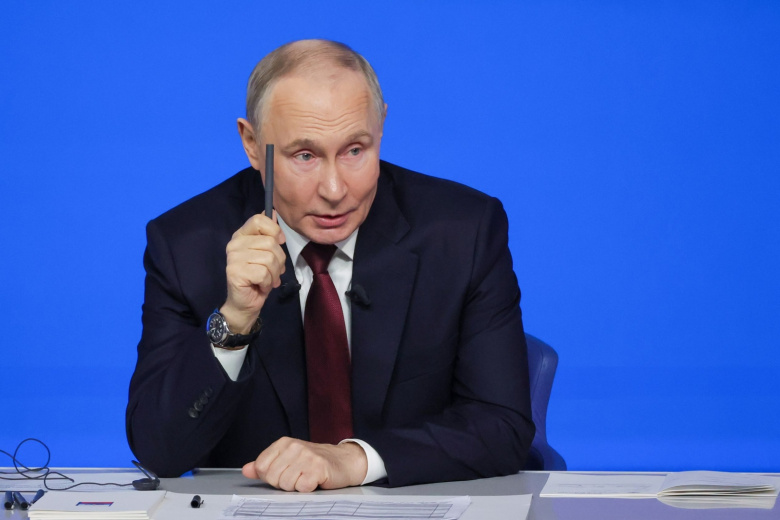 Путин назвал трагедией гибель мирных жителей от ударов неонацистов