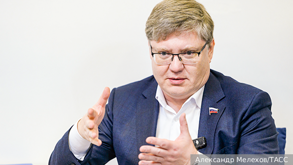 Исаев: Народная программа ЕР нацелена на рост доходов семей и трудоустройство выпускников
