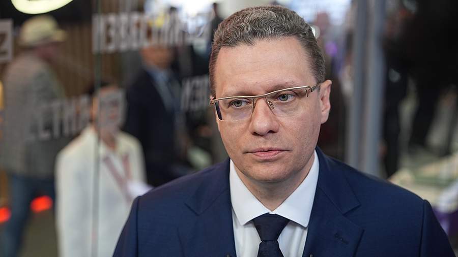 Губернатор Филимонов опроверг слухи об избиении жены и назвал их бредом
