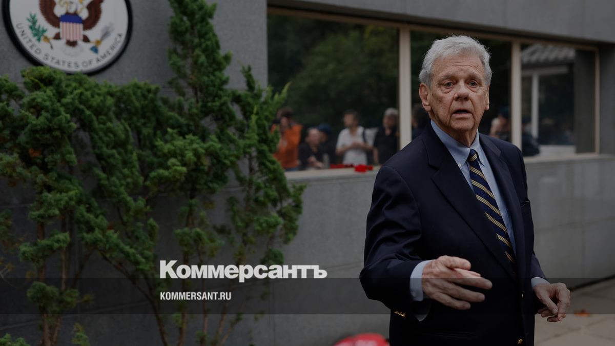 Спецпосланник Трампа Коул рассказал, как на встрече с Лукашенко назвал лидеров ЕС трусами // NYT: спецпосланник Трампа Коул на встрече с Лукашенко назвал лидеров ЕС трусами