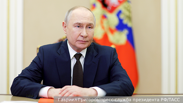 Путин: Правительство должно держать ситуацию с топливом под контролем
