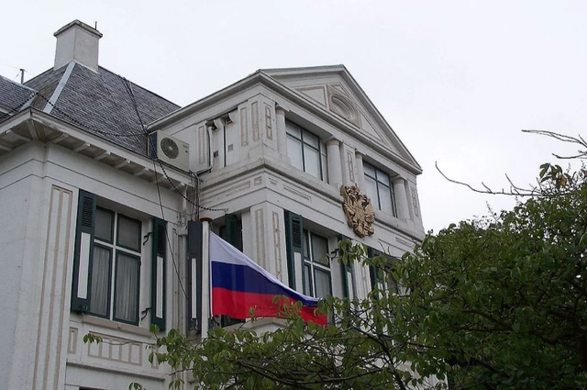 Посольство РФ в Гааге: Киев собирает останки нацистов по всей Европе